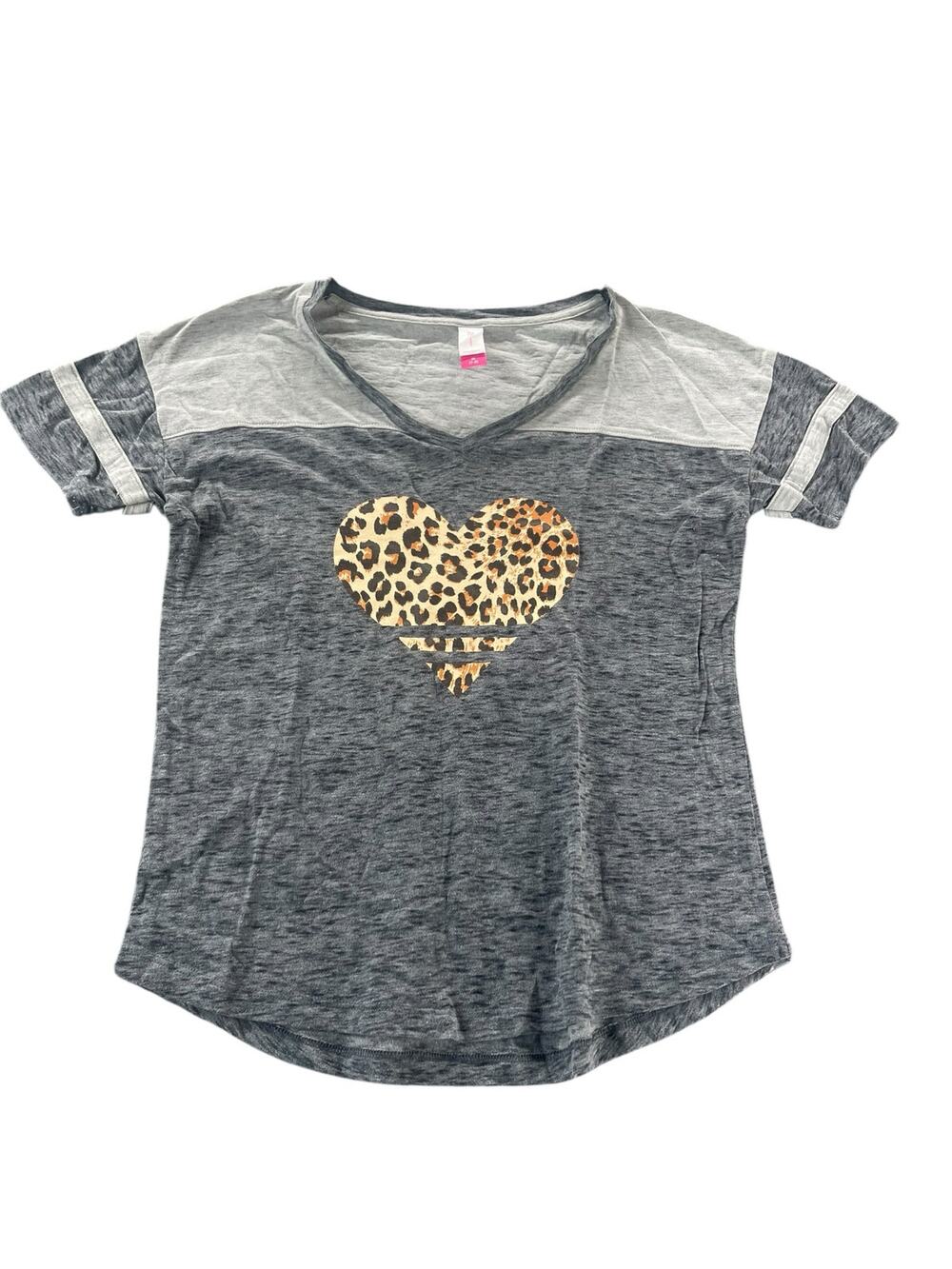 No Boundaries Girls Gray Leopard Heart Short Sleeve Tee Junior's Medium 7-9